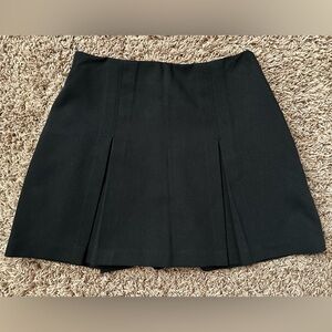 **NWT ** Abercrombie Pleated Mid Rise Skort.